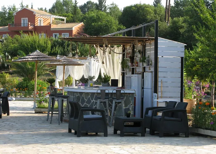 Hotel Pulades Pouládes