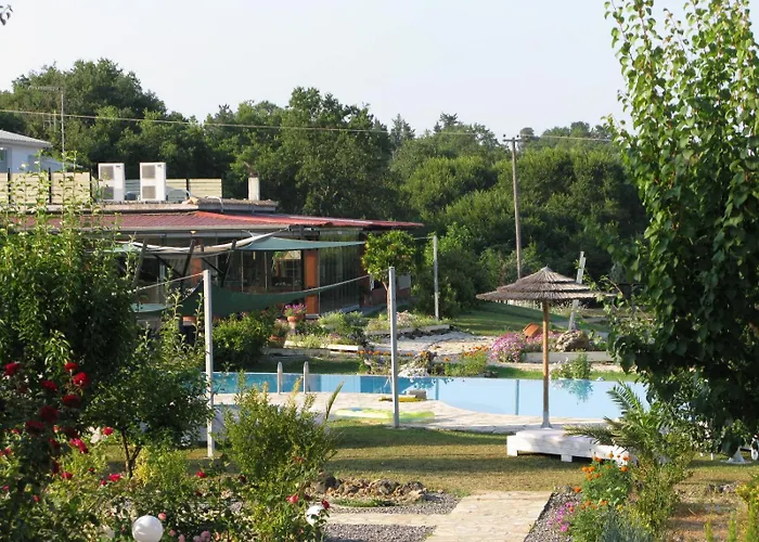Hotel Pulades 3*