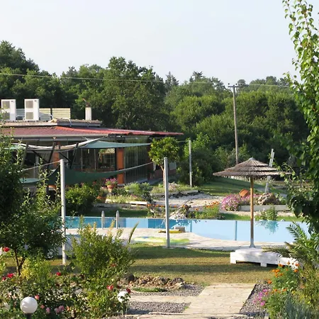 Szálloda Pulades 3*